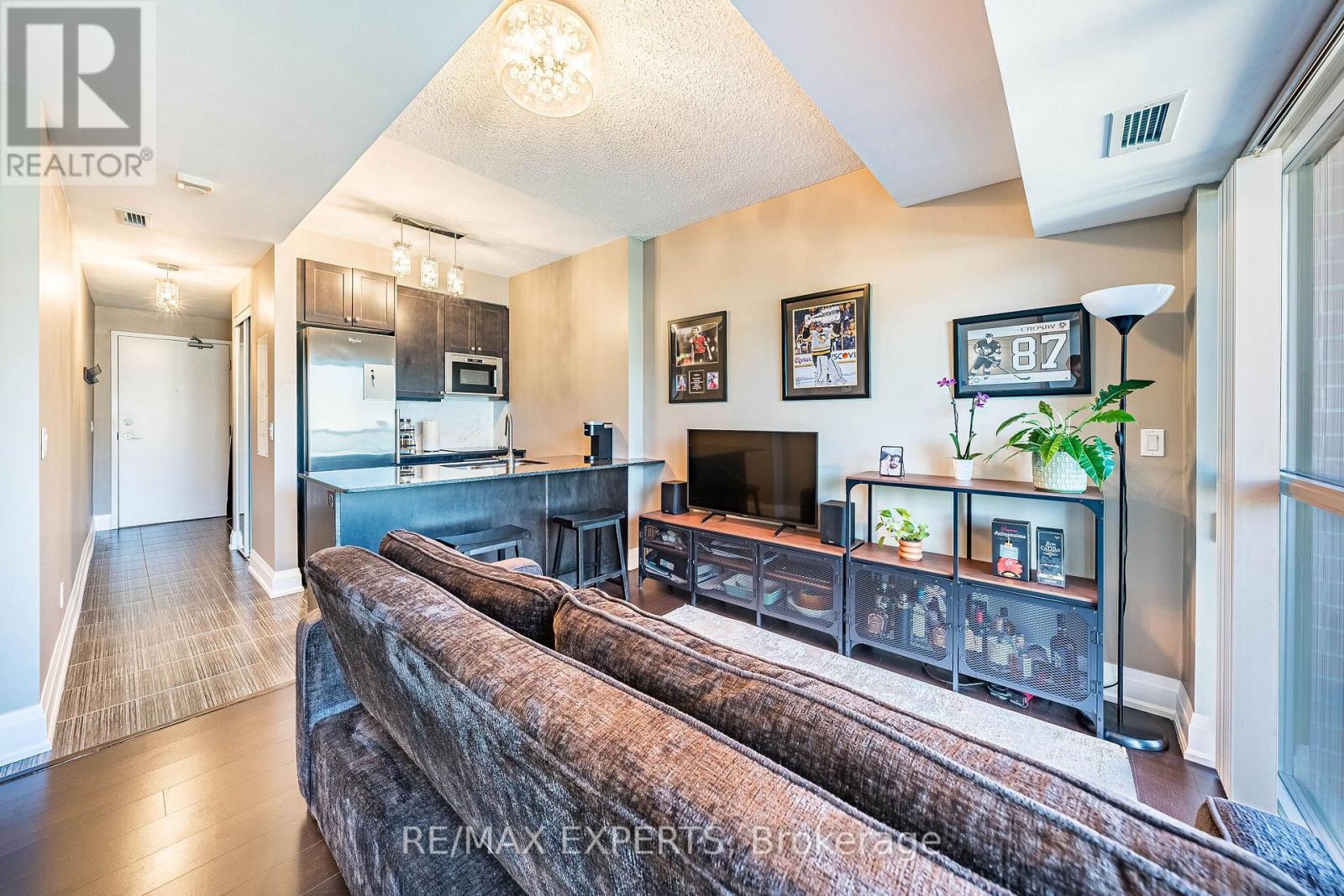 211 - 8302 Islington Avenue, Vaughan, Ontario  L4L 0E6 - Photo 16 - N12981050