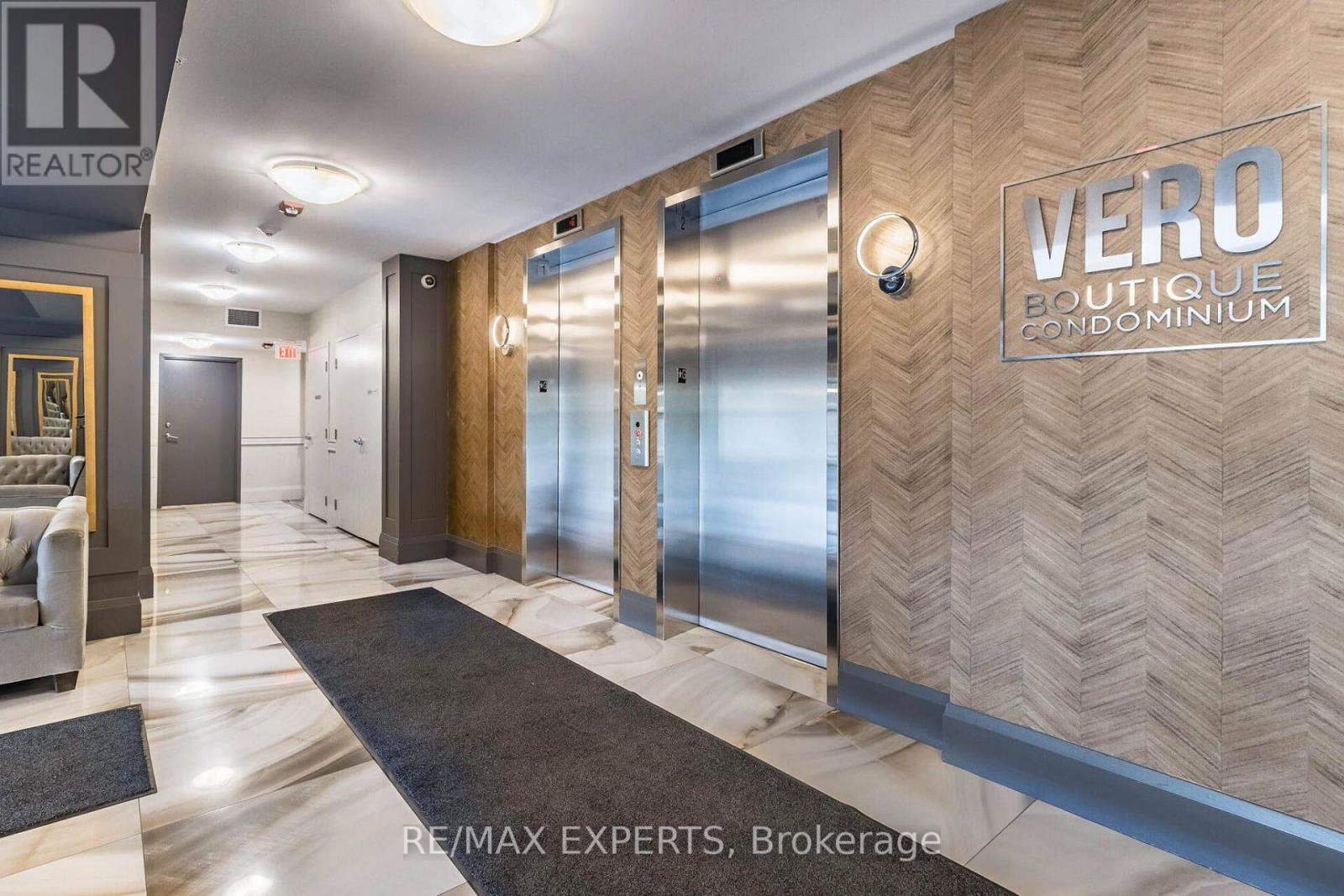 211 - 8302 Islington Avenue, Vaughan, Ontario  L4L 0E6 - Photo 5 - N12981050