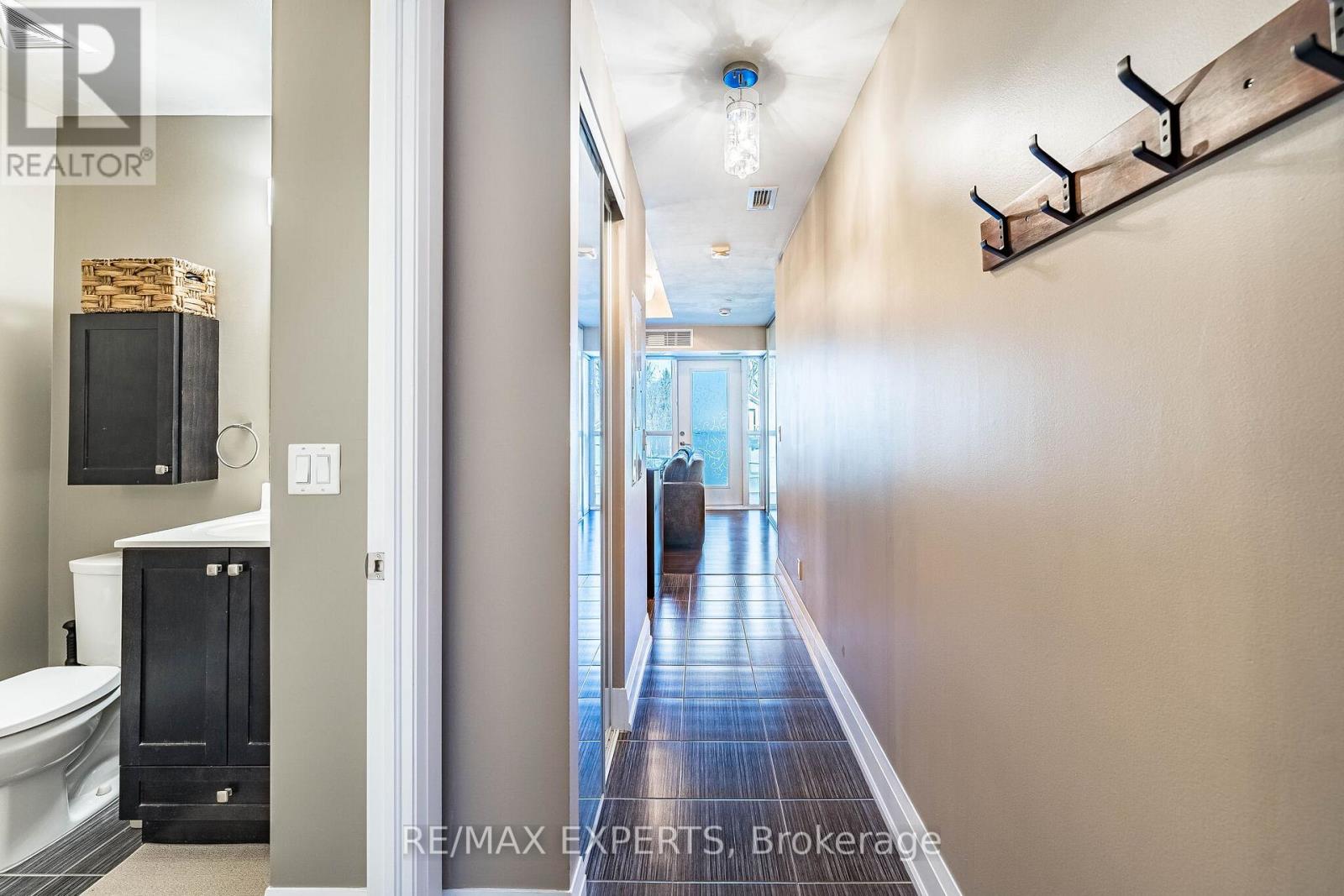 211 - 8302 Islington Avenue, Vaughan, Ontario  L4L 0E6 - Photo 9 - N12981050