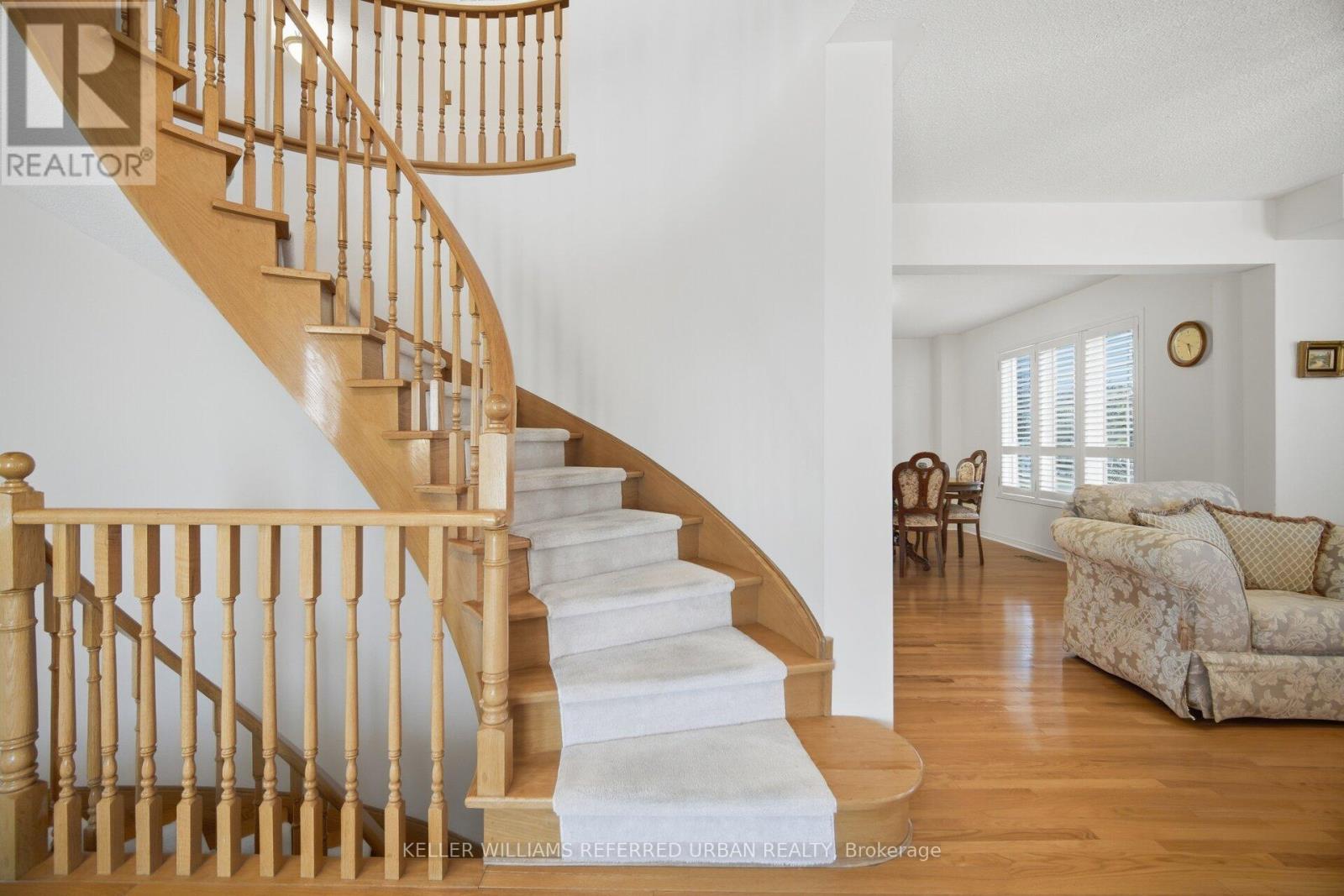 239 Drummond Drive, Vaughan, Ontario  L6A 3C1 - Photo 13 - N12981092