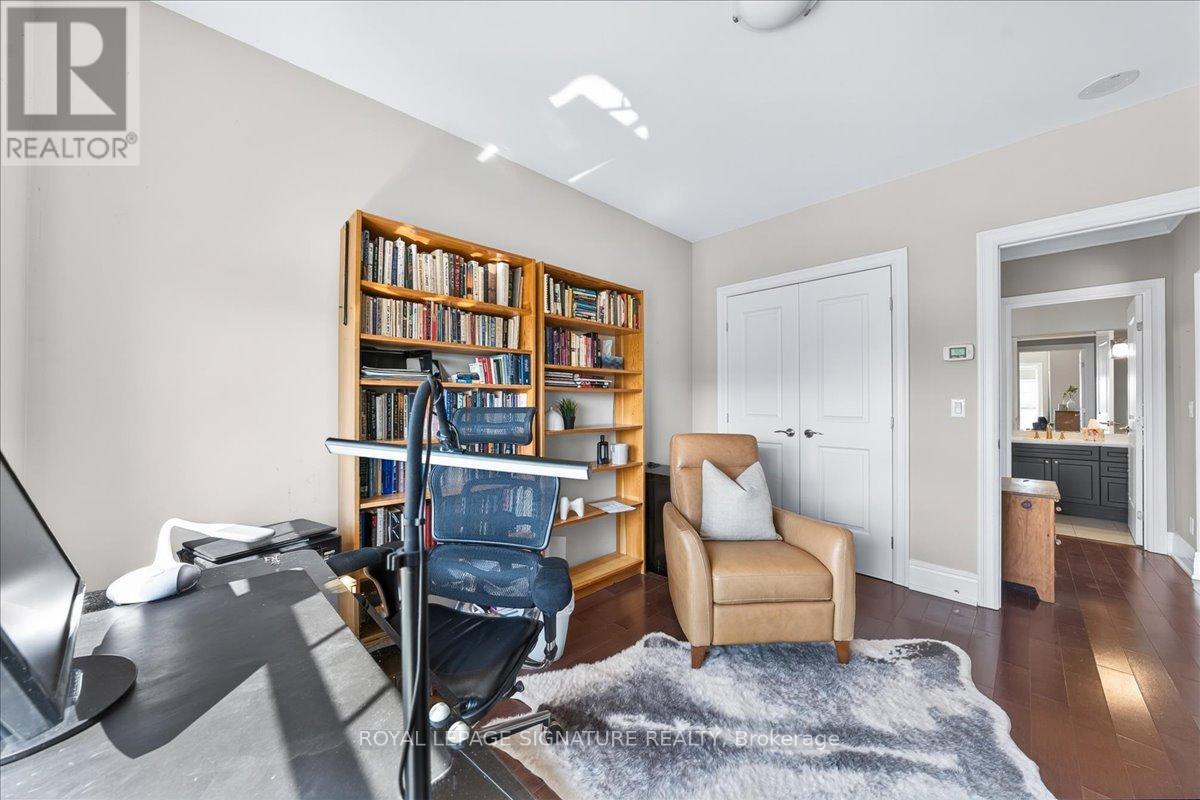 327 - 80 Burns Boulevard, King, Ontario  L7B 0B3 - Photo 24 - N12981126