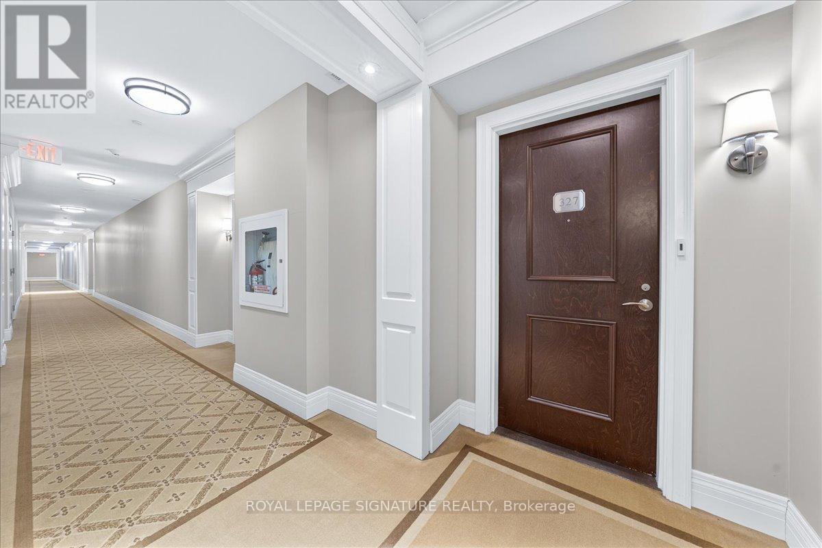 327 - 80 Burns Boulevard, King, Ontario  L7B 0B3 - Photo 4 - N12981126