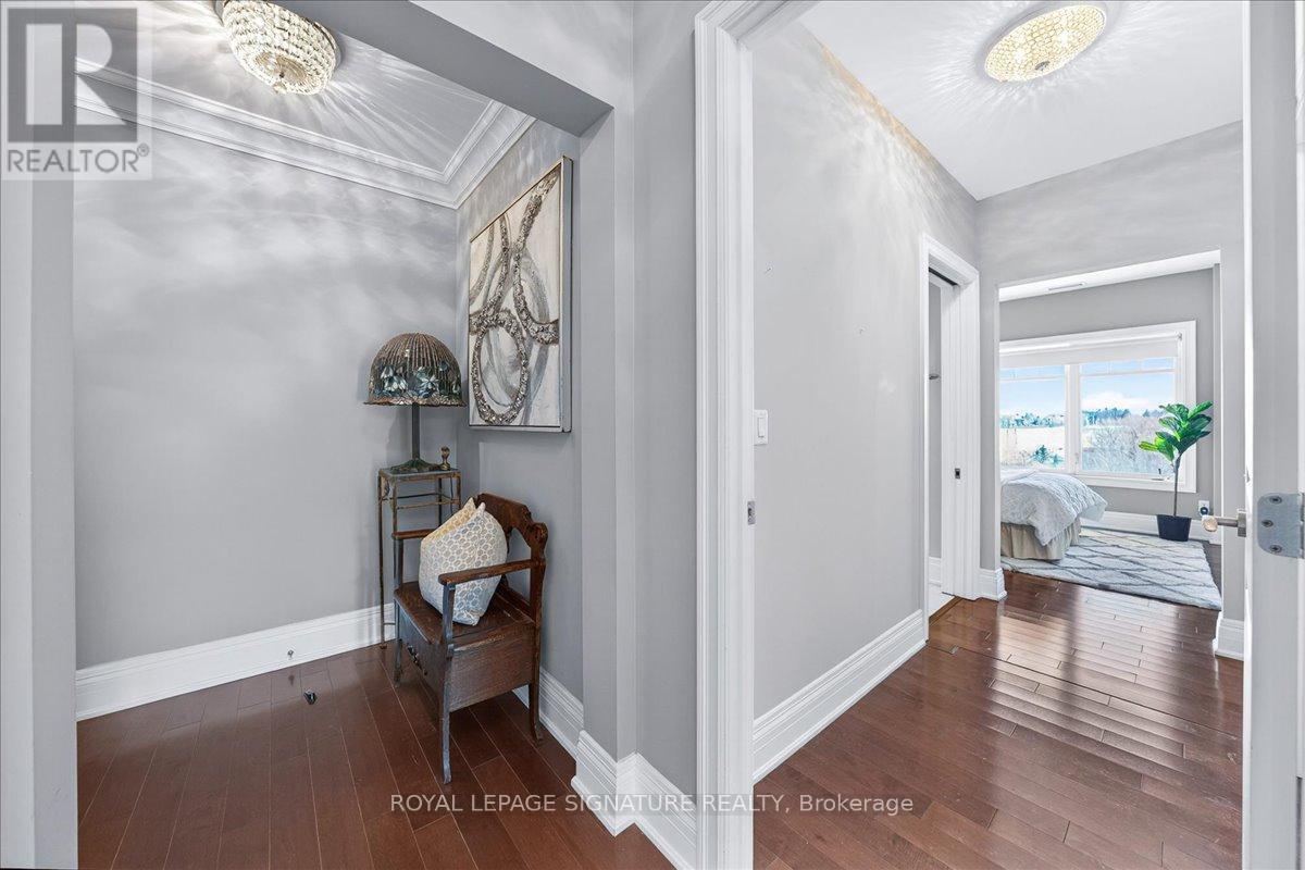 327 - 80 Burns Boulevard, King, Ontario  L7B 0B3 - Photo 6 - N12981126