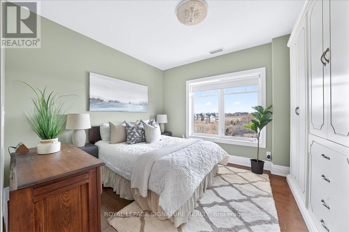 327 - 80 Burns Boulevard, King, Ontario  L7B 0B3 - Photo 7 - N12981126