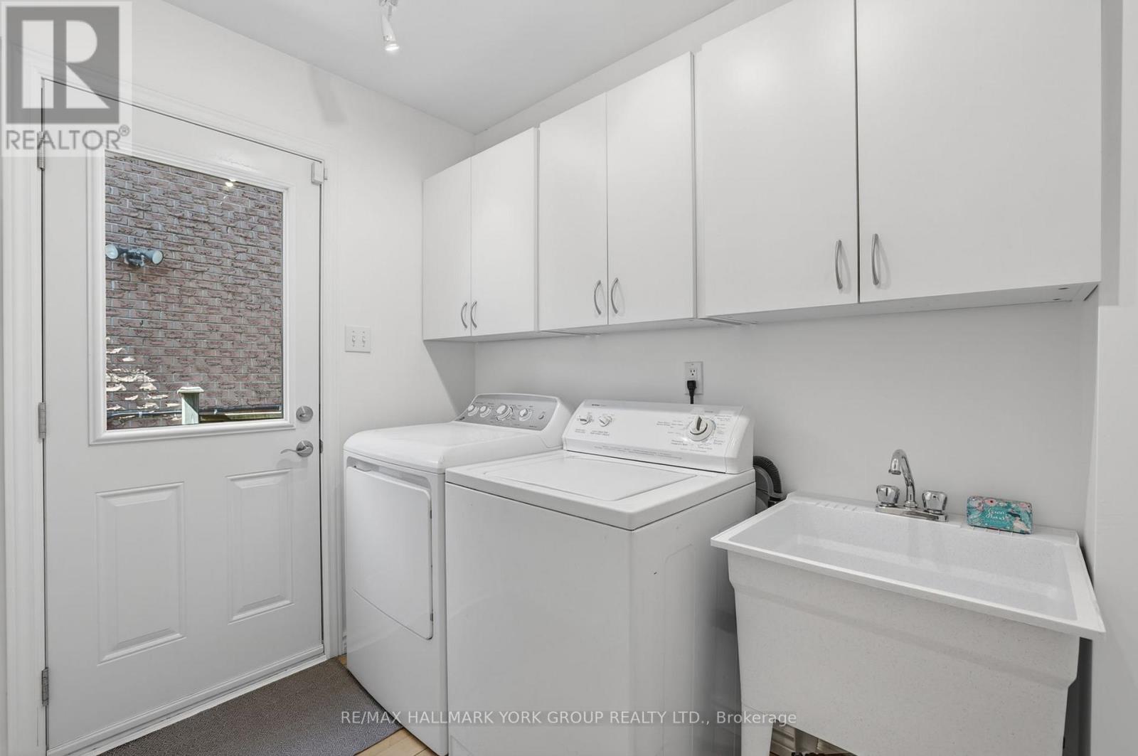 26 Mendys Forest, Aurora, Ontario  L4G 5A4 - Photo 18 - N12981156