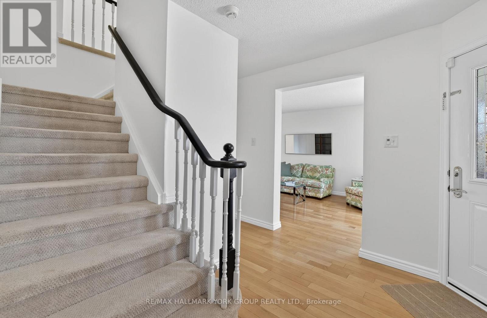 26 Mendys Forest, Aurora, Ontario  L4G 5A4 - Photo 19 - N12981156