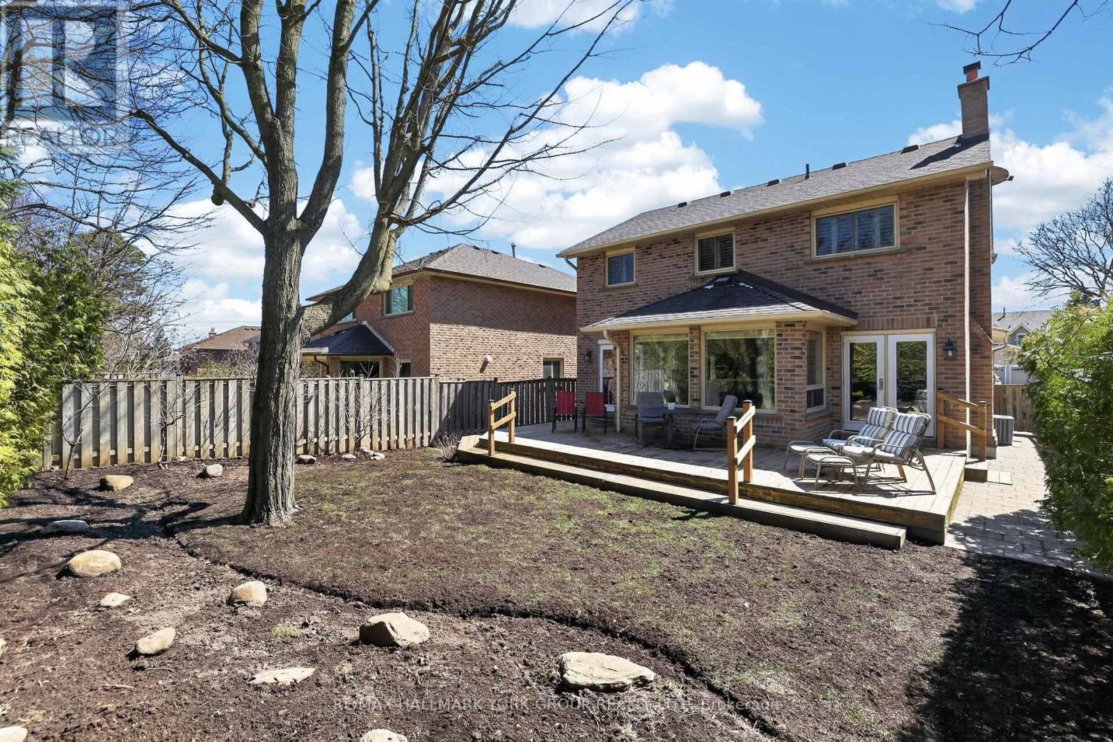 26 Mendys Forest, Aurora, Ontario  L4G 5A4 - Photo 40 - N12981156