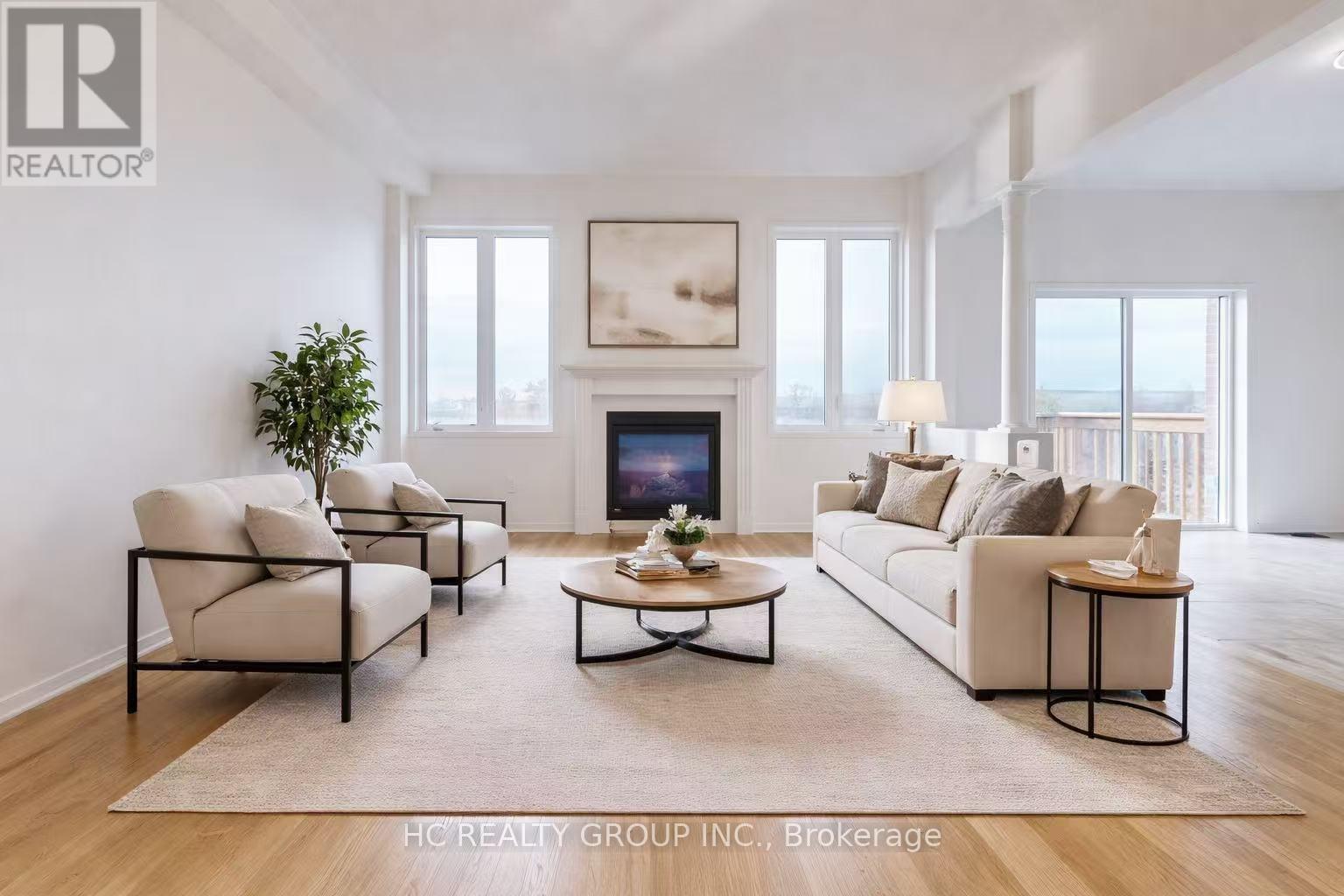 156 Hartney Drive, Richmond Hill, Ontario L4S 0L1 - Photo 3 - N12976530