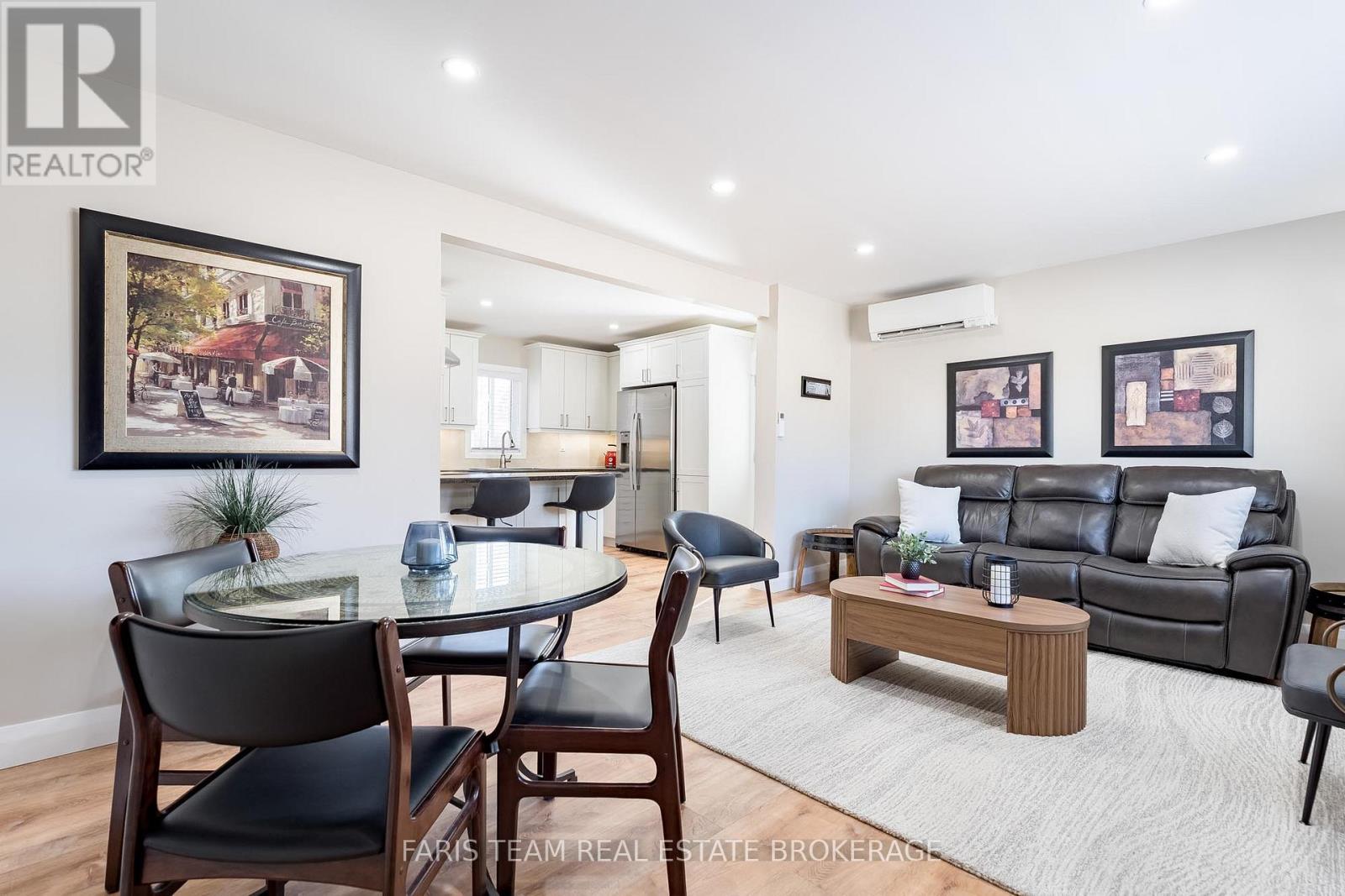 655 Fourth Avenue, Tay, Ontario  L0K 1R0 - Photo 12 - S12981010