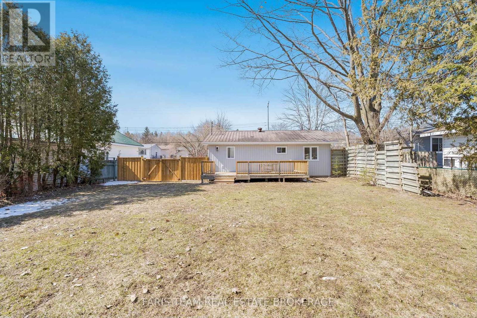 655 Fourth Avenue, Tay, Ontario  L0K 1R0 - Photo 22 - S12981010