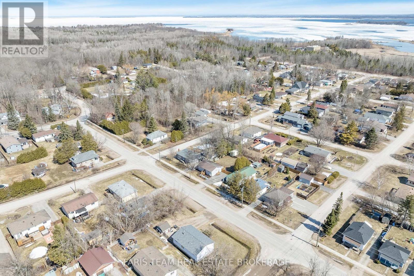 655 Fourth Avenue, Tay, Ontario  L0K 1R0 - Photo 24 - S12981010