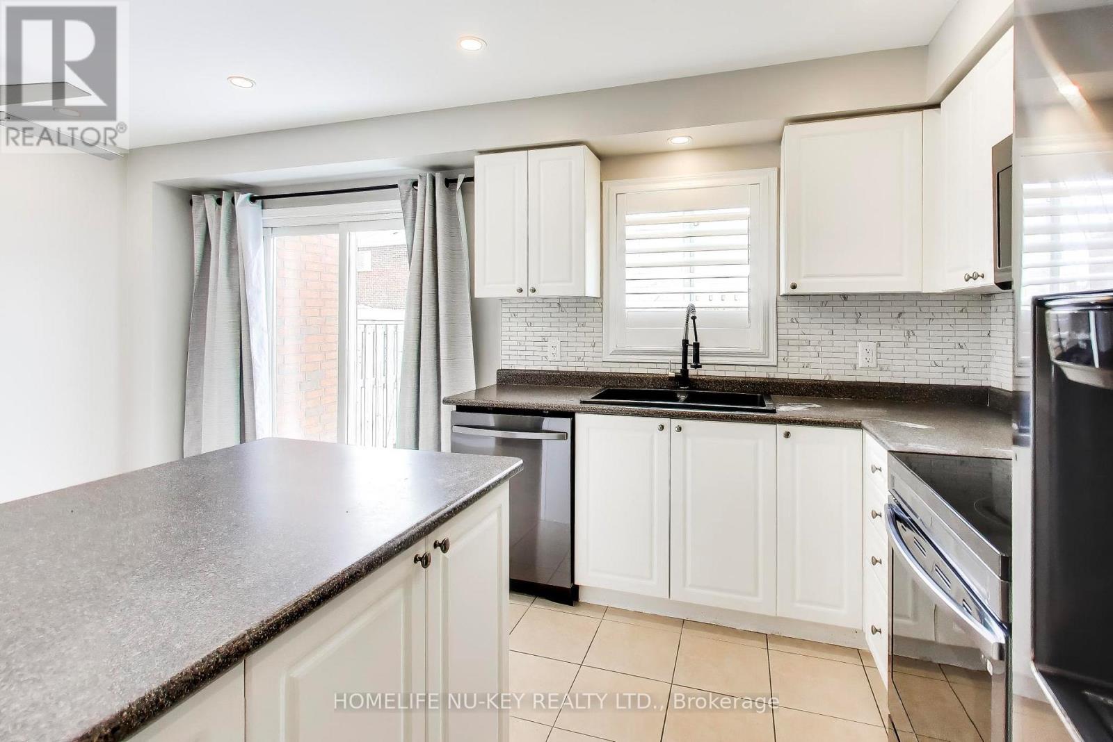 89 Majesty Boulevard, Barrie, Ontario  L4M 0E5 - Photo 16 - S12981016