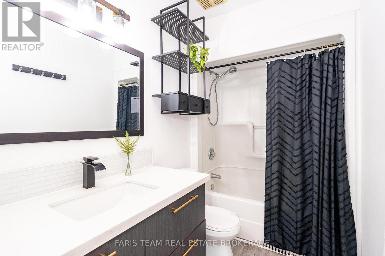 70 Cassandra Drive, Barrie, Ontario  L4M 6Y8 - Photo 23 - S12981020