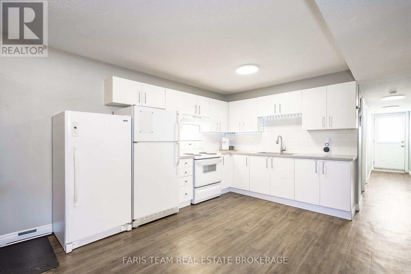 70 Cassandra Drive, Barrie, Ontario  L4M 6Y8 - Photo 25 - S12981020