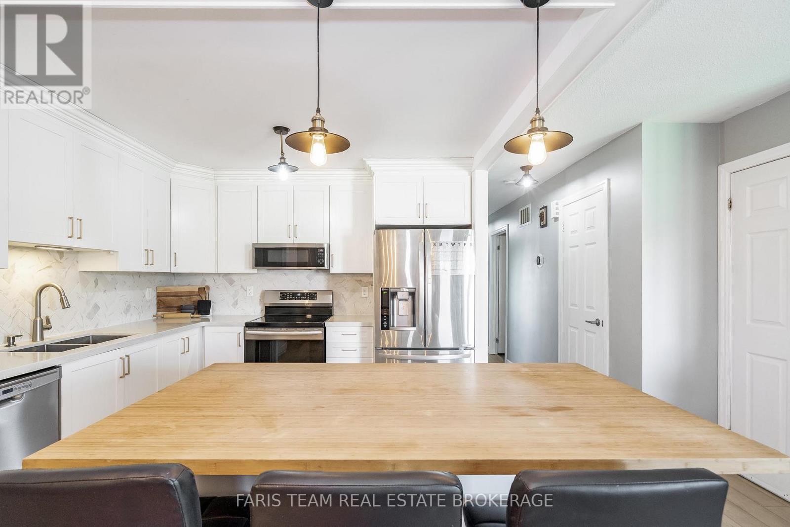 70 Cassandra Drive, Barrie, Ontario  L4M 6Y8 - Photo 6 - S12981020