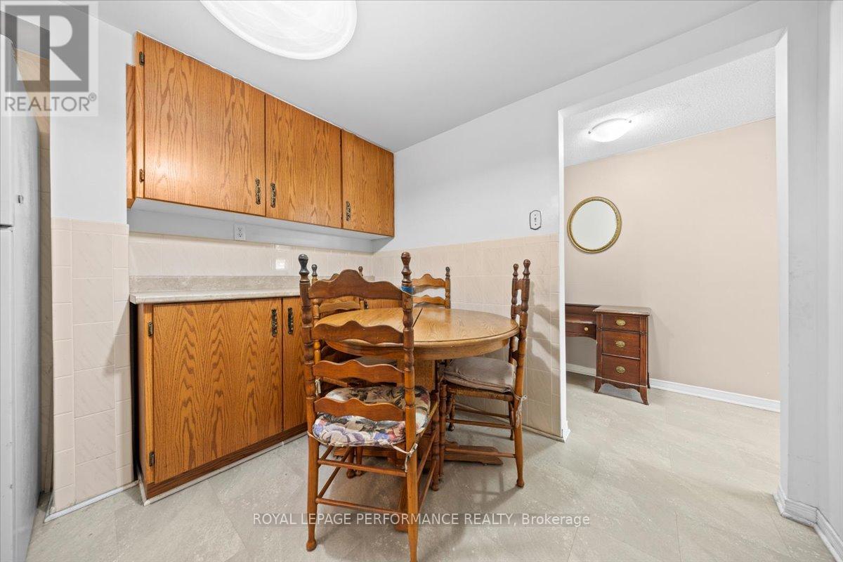 1075 Secord Avenue, Ottawa, Ontario  K1H 8C7 - Photo 25 - X12892590