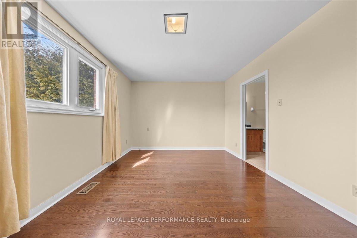 2212 St Laurent Boulevard, Ottawa, Ontario  K1G 1B2 - Photo 10 - X12927430
