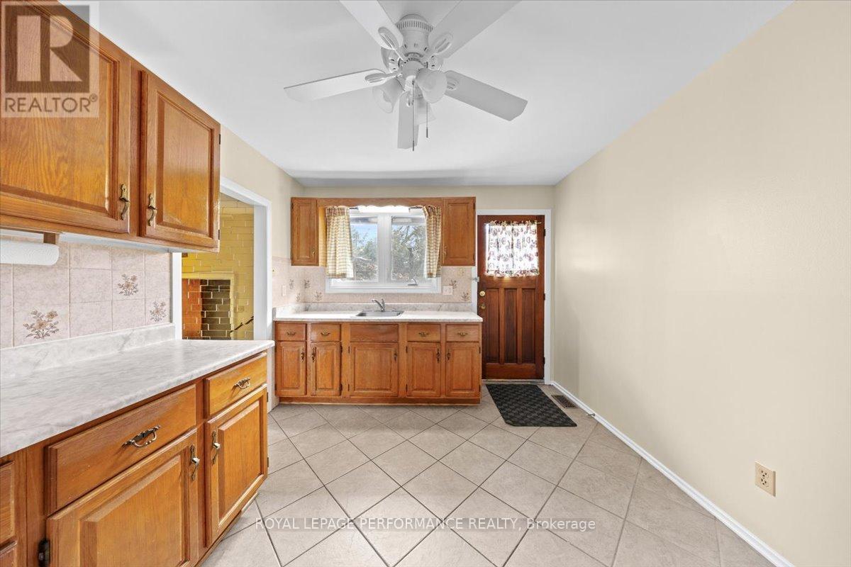 2212 St Laurent Boulevard, Ottawa, Ontario  K1G 1B2 - Photo 7 - X12927430