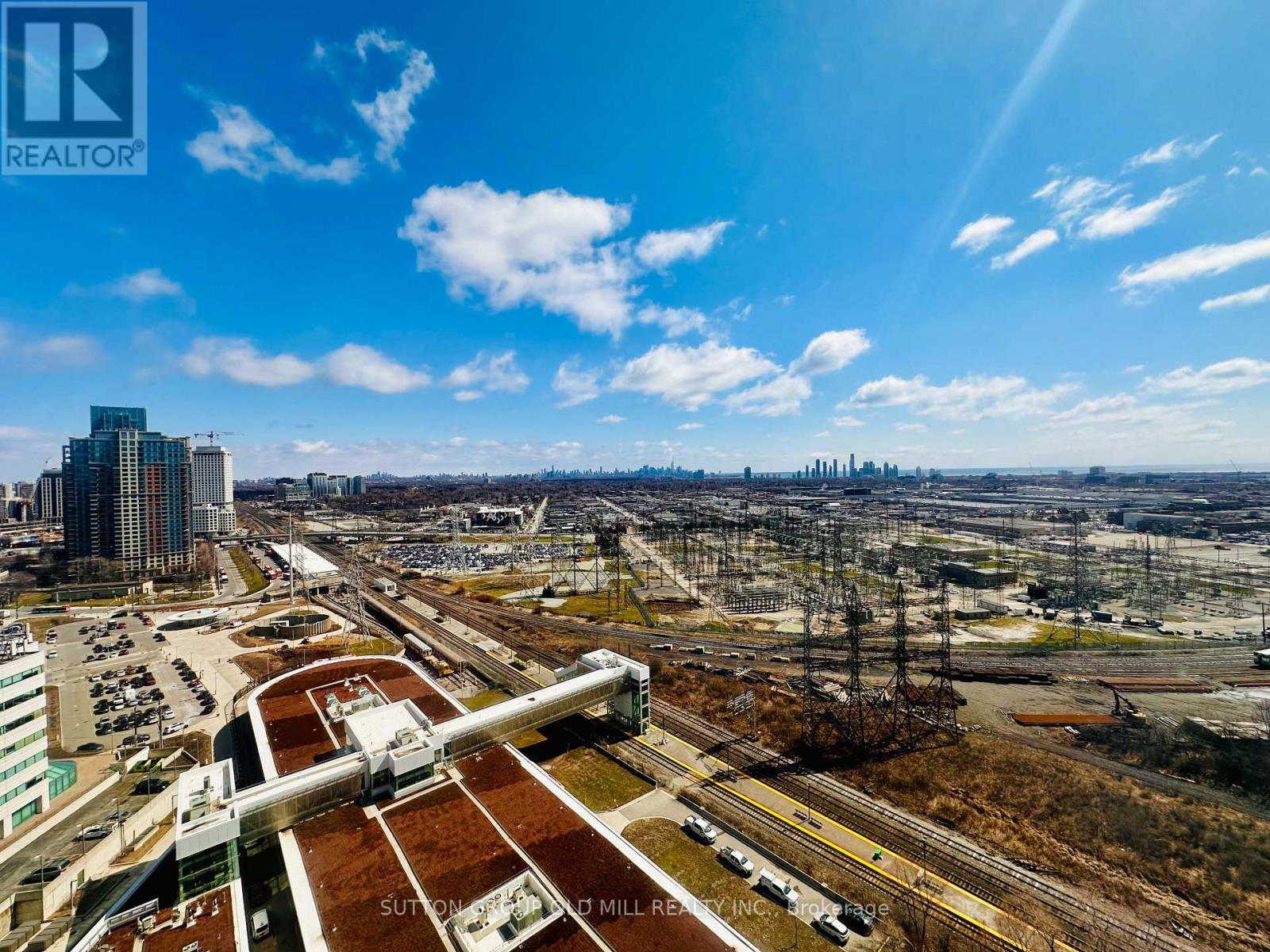 2205 - 101 SUBWAY CRESCENT, Toronto, Ontario