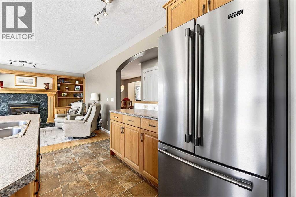 219 Hidden Ranch Circle NW, Calgary, Alberta  T3A 5R1 - Photo 8 - A2299598