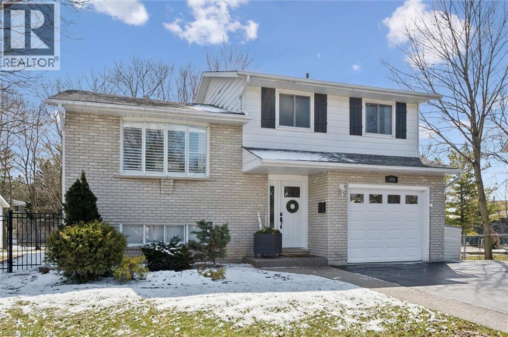 306 Daleside Place, Waterloo, Ontario  N2L 5M4 - Photo 2 - 40817861