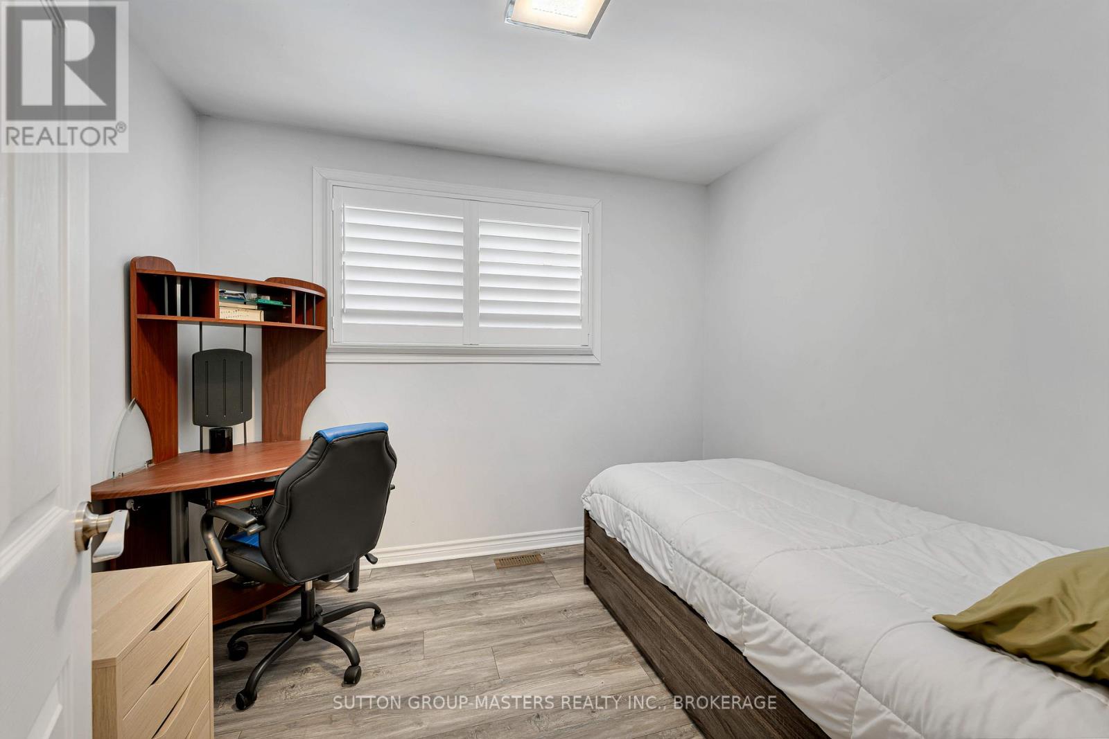 18 Bakers Lane, Loyalist (Amherstview), Ontario  K7N 1M1 - Photo 20 - X12981058