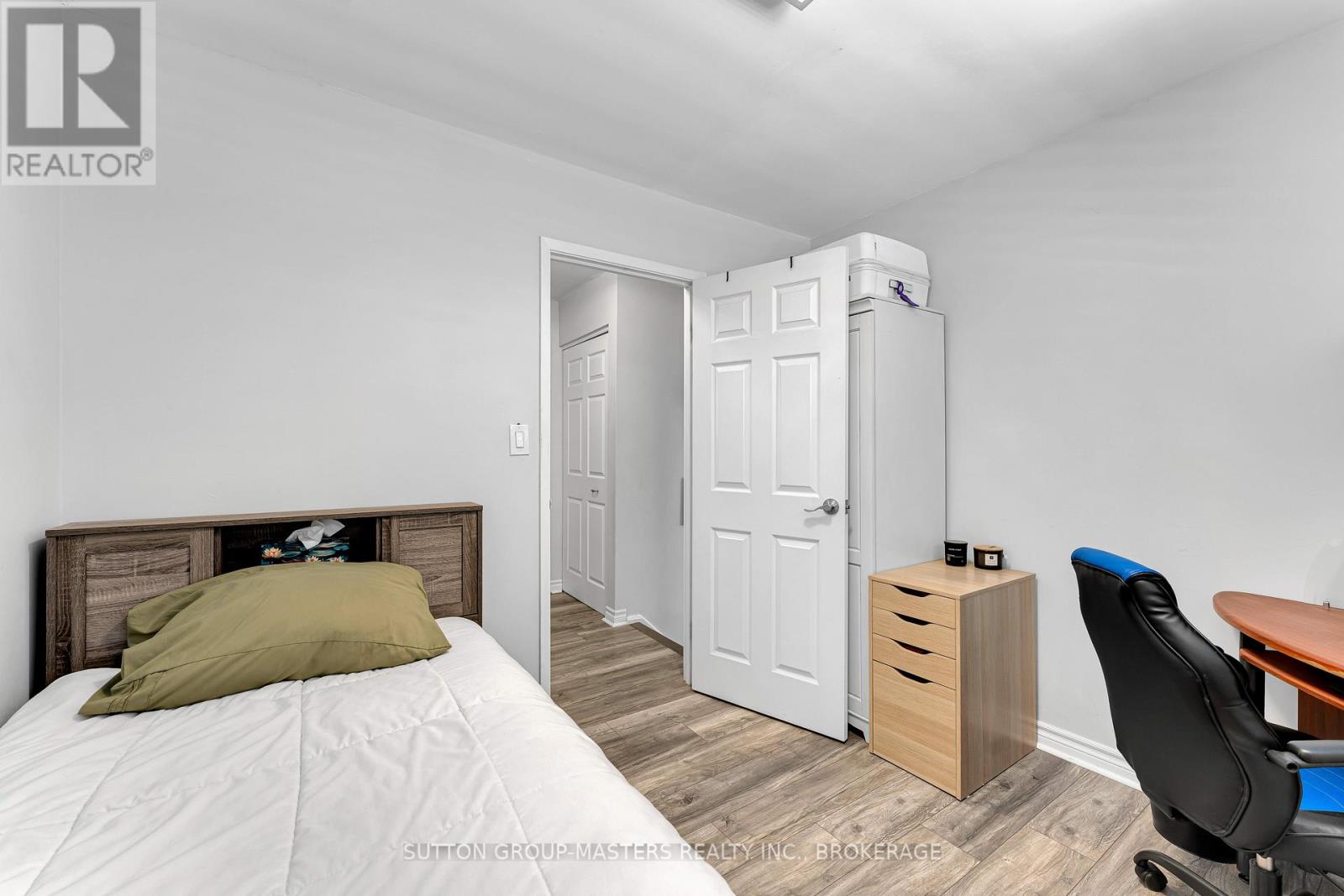 18 Bakers Lane, Loyalist (Amherstview), Ontario  K7N 1M1 - Photo 21 - X12981058