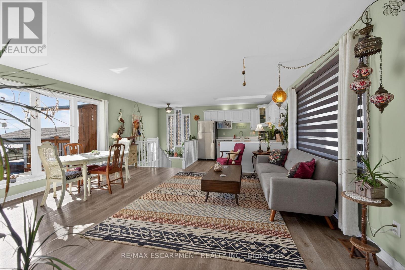 16 Wilcox Drive, Haldimand, Ontario  N0A 1L0 - Photo 6 - X12932124