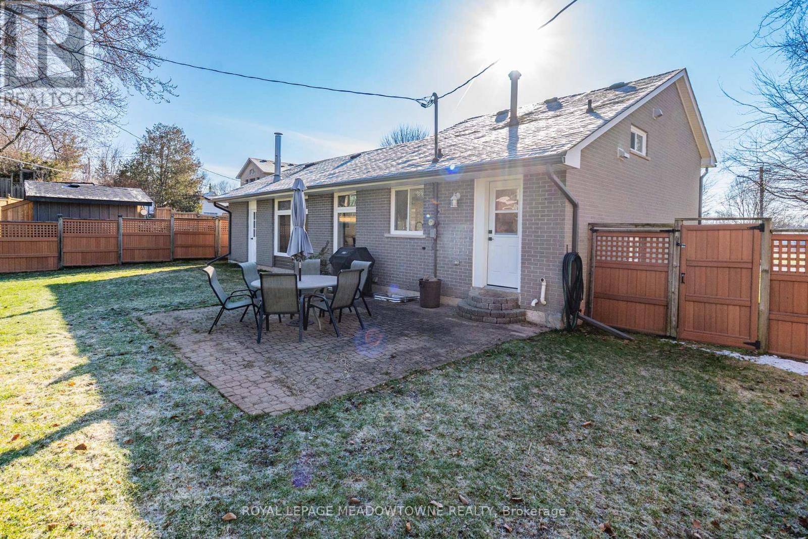 73 Elizabeth Drive, Halton Hills, Ontario  L7J 1B4 - Photo 26 - W12980990