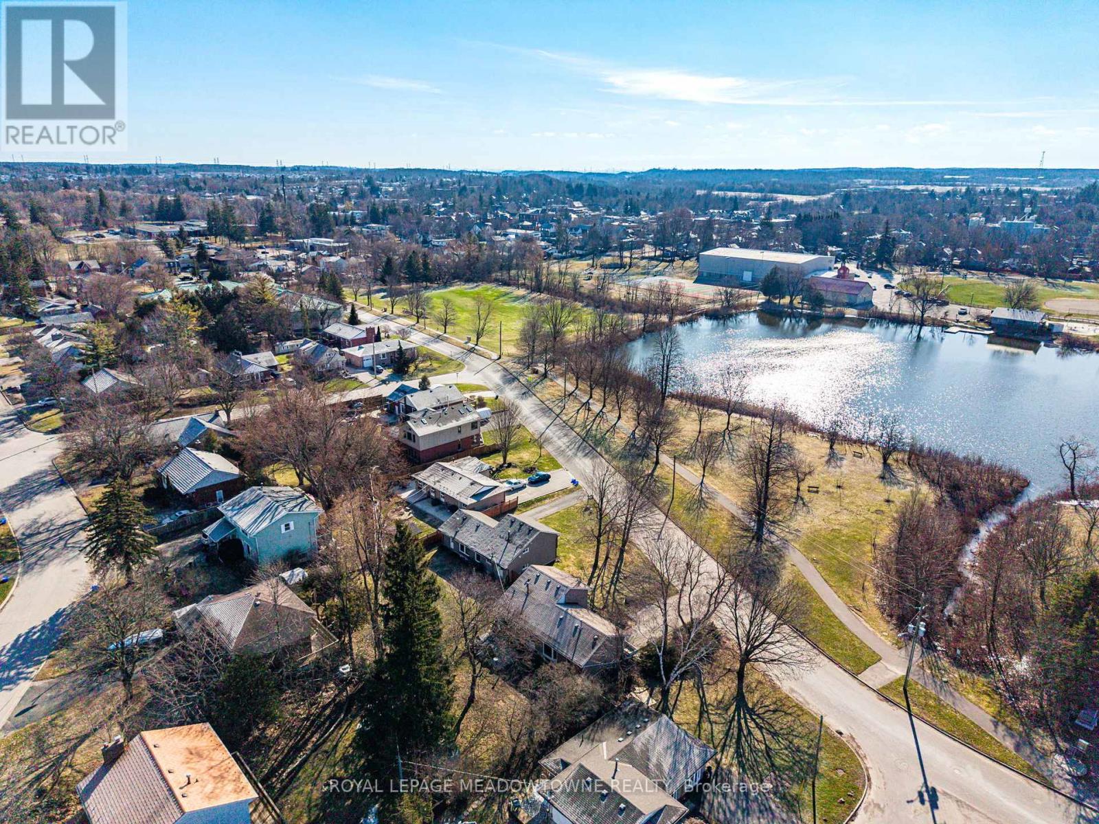 73 Elizabeth Drive, Halton Hills, Ontario  L7J 1B4 - Photo 32 - W12980990