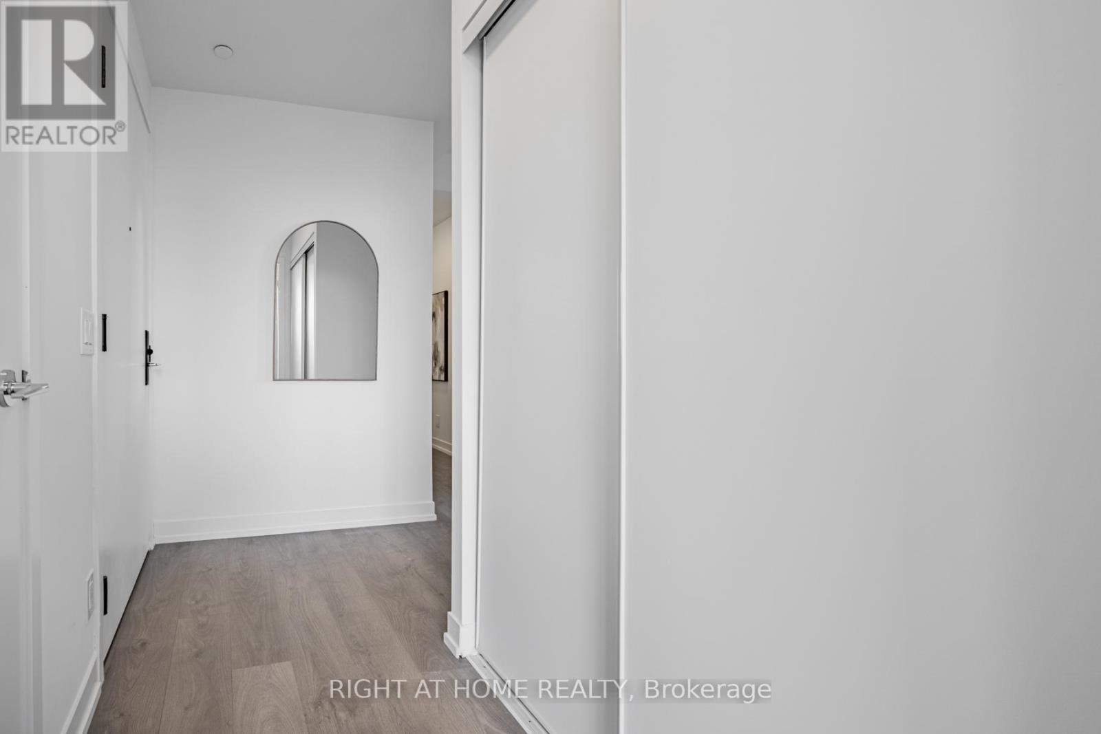 815 - 270 Dufferin Street, Toronto, Ontario  M6K 0H8 - Photo 18 - W12981008