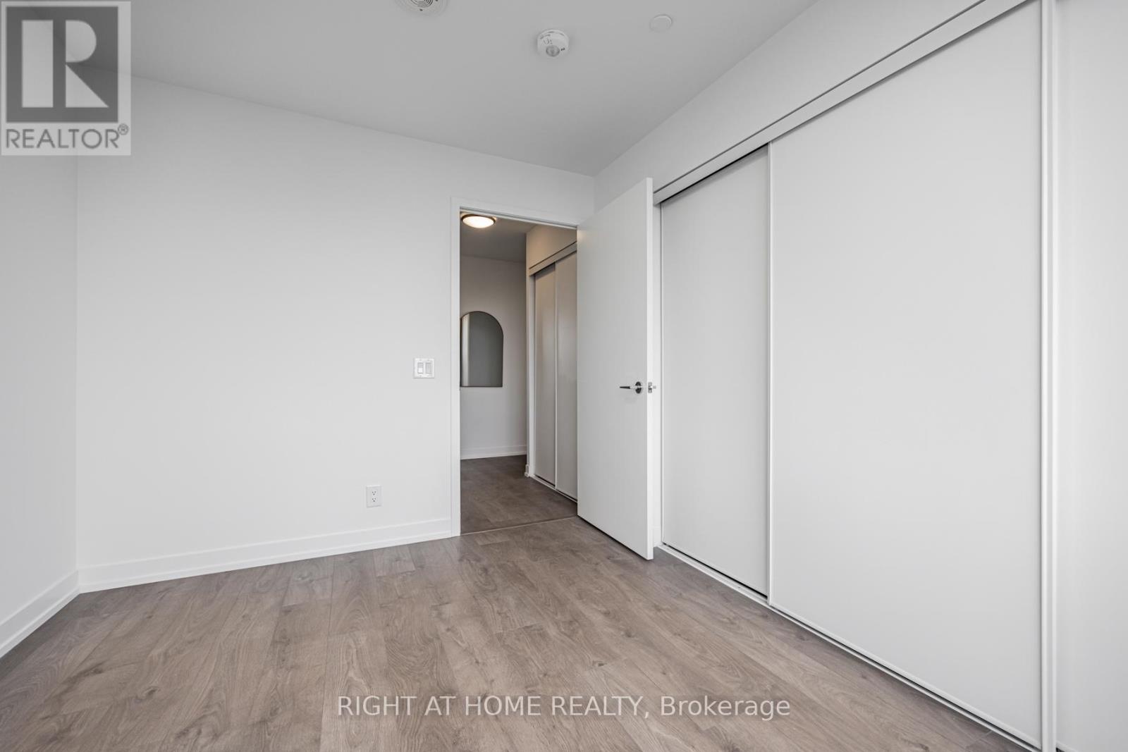 815 - 270 Dufferin Street, Toronto, Ontario  M6K 0H8 - Photo 20 - W12981008