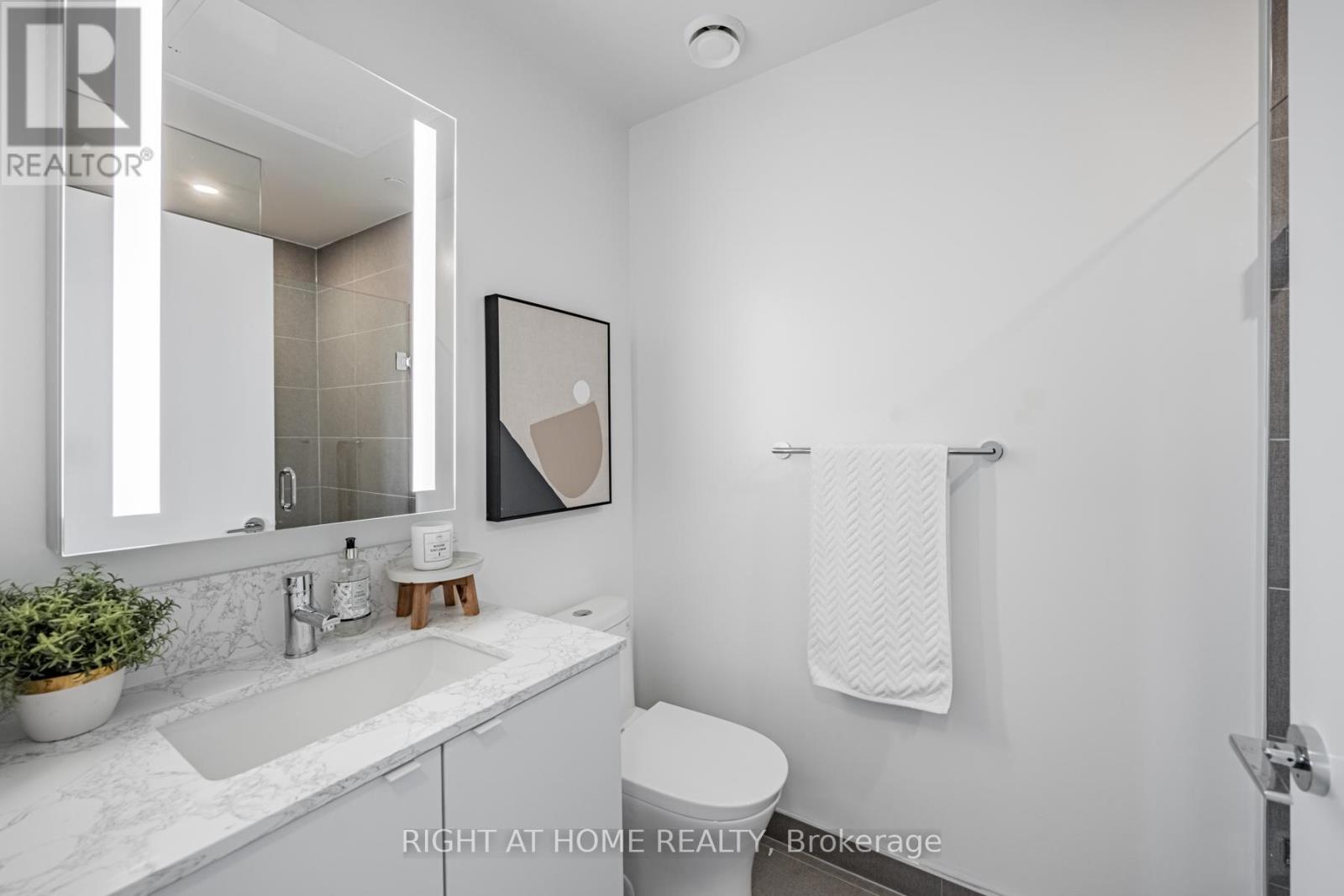 815 - 270 Dufferin Street, Toronto, Ontario  M6K 0H8 - Photo 21 - W12981008