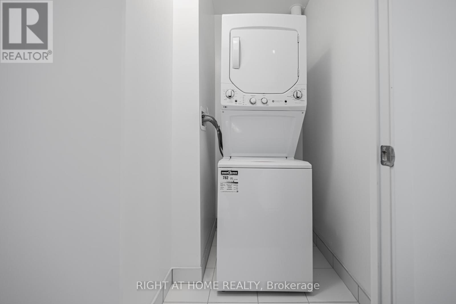 815 - 270 Dufferin Street, Toronto, Ontario  M6K 0H8 - Photo 23 - W12981008