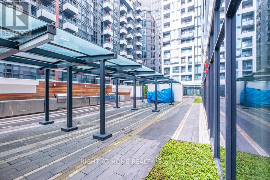 815 - 270 Dufferin Street, Toronto, Ontario  M6K 0H8 - Photo 27 - W12981008