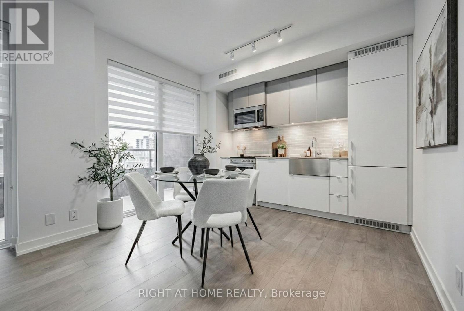 815 - 270 Dufferin Street, Toronto, Ontario  M6K 0H8 - Photo 5 - W12981008