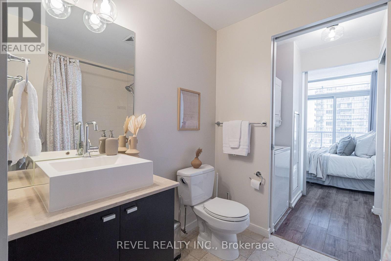 1616 - 103 The Queensway Avenue, Toronto, Ontario  M6S 5B3 - Photo 10 - W12981012