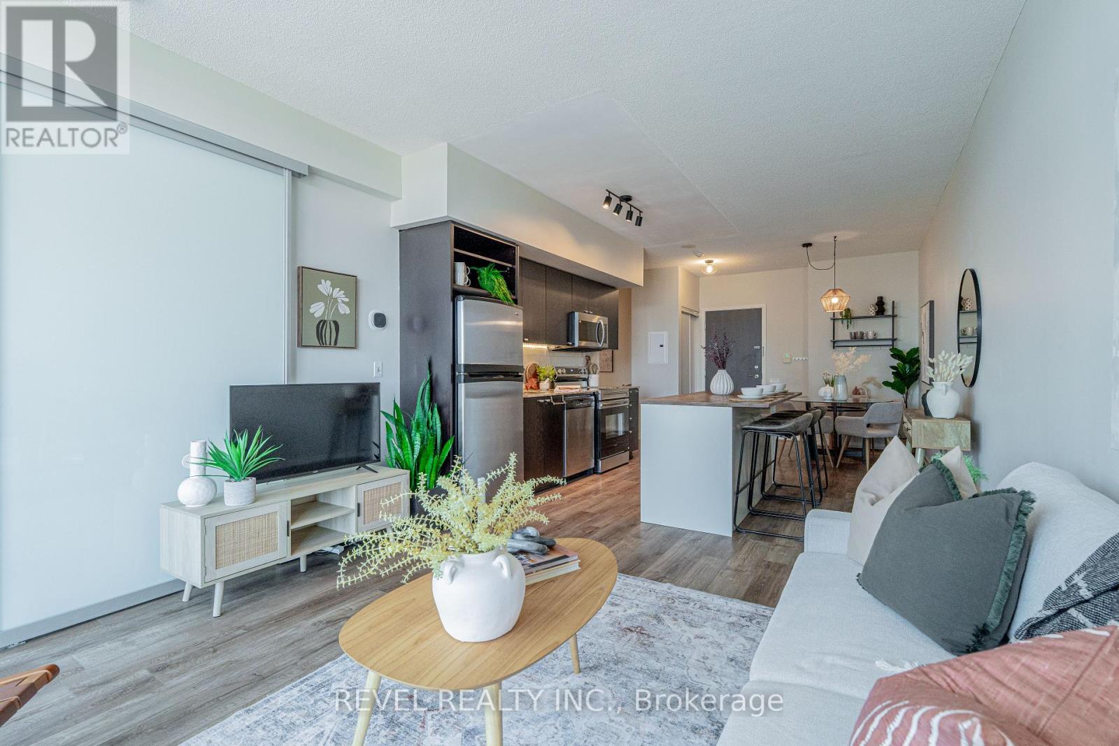 1616 - 103 The Queensway Avenue, Toronto, Ontario  M6S 5B3 - Photo 4 - W12981012