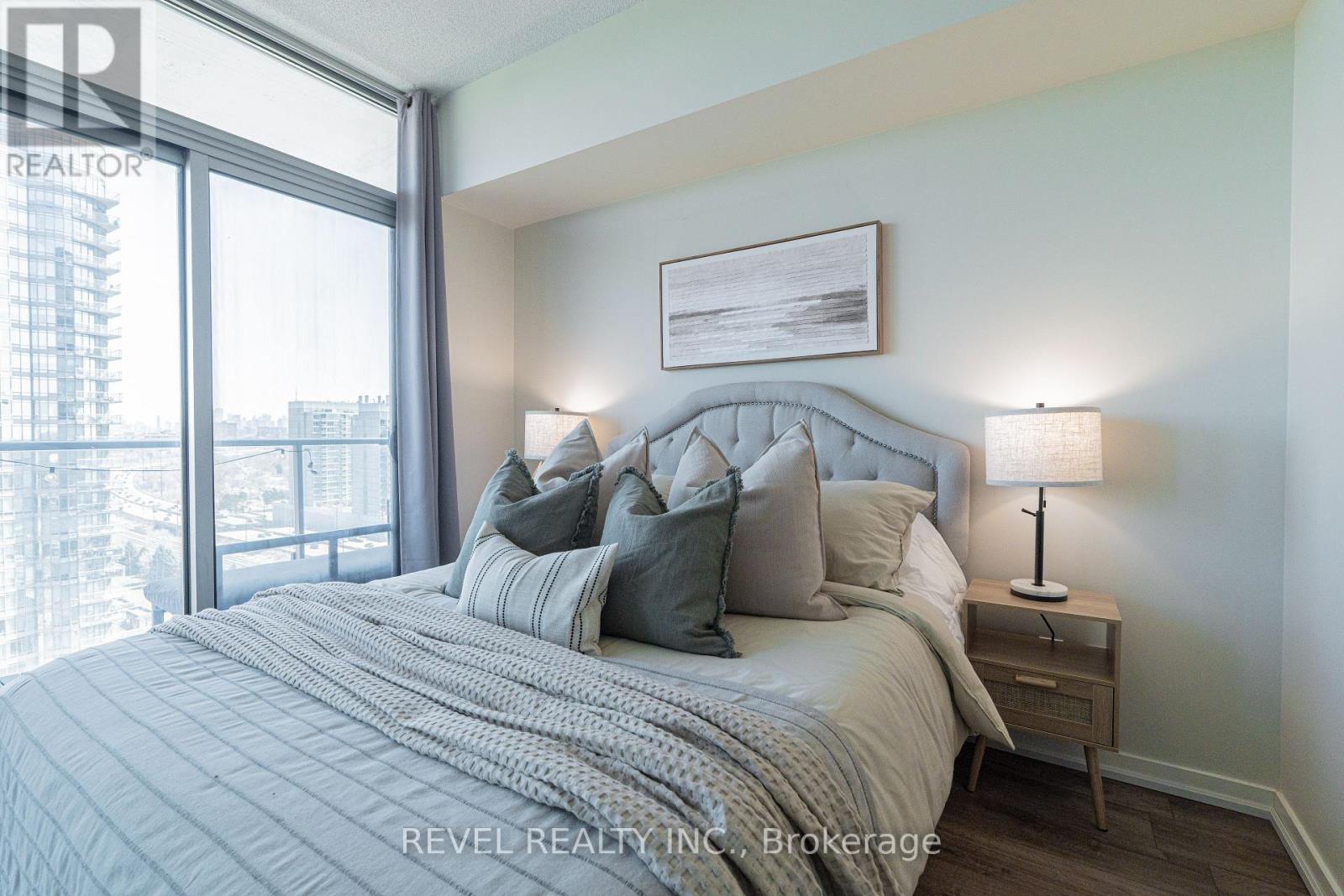 1616 - 103 The Queensway Avenue, Toronto, Ontario  M6S 5B3 - Photo 9 - W12981012