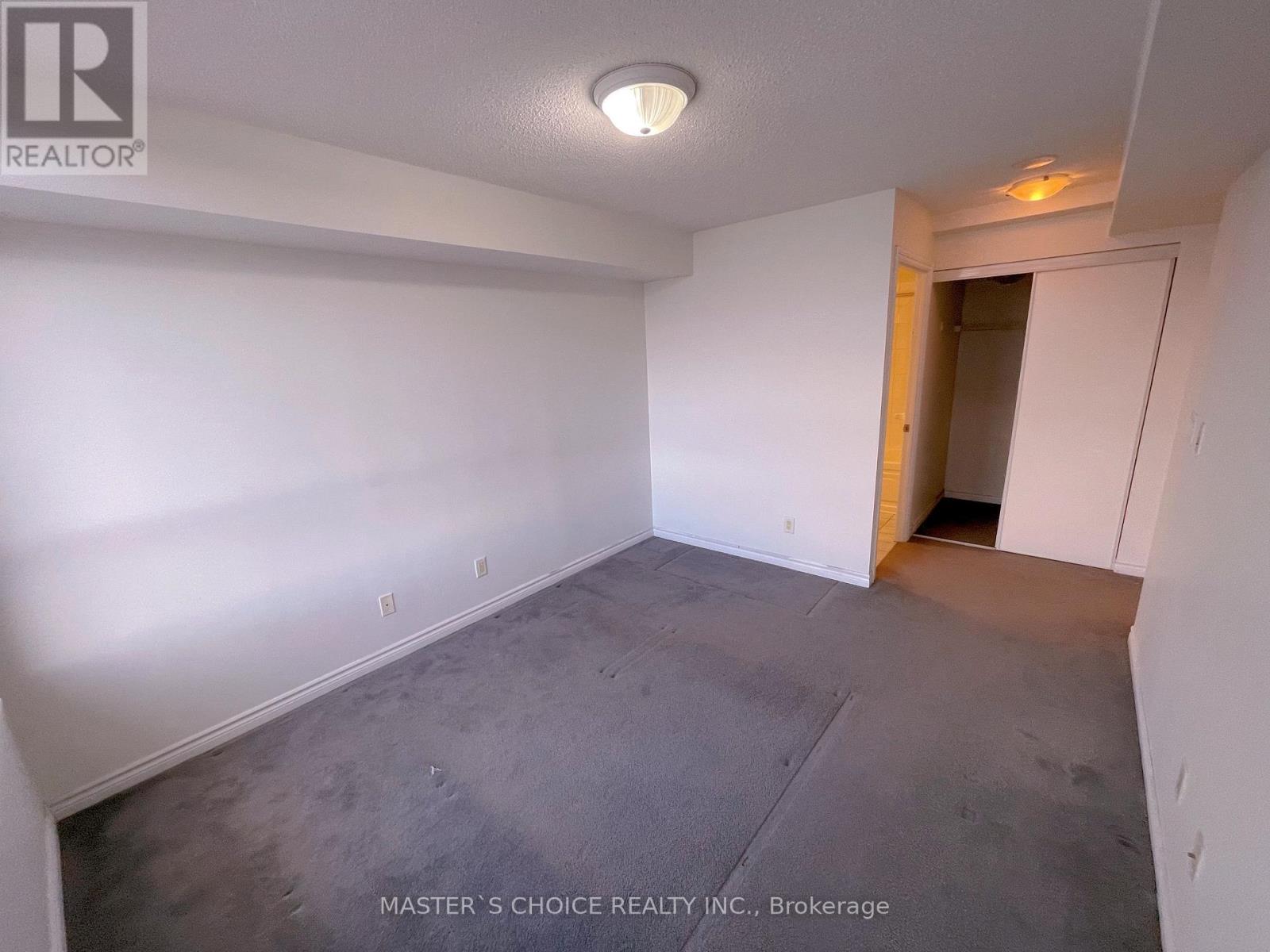 2721 - 3888 Duke Of York Boulevard, Mississauga, Ontario  L5B 4P5 - Photo 7 - W12981018