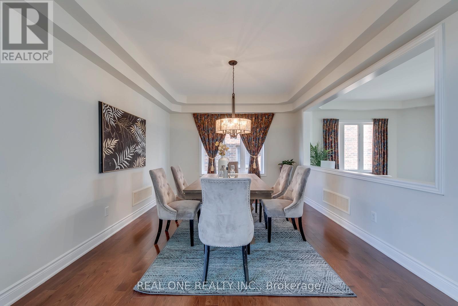 2361 Rideau Drive, Oakville, Ontario  L6H 7J8 - Photo 10 - W12981064