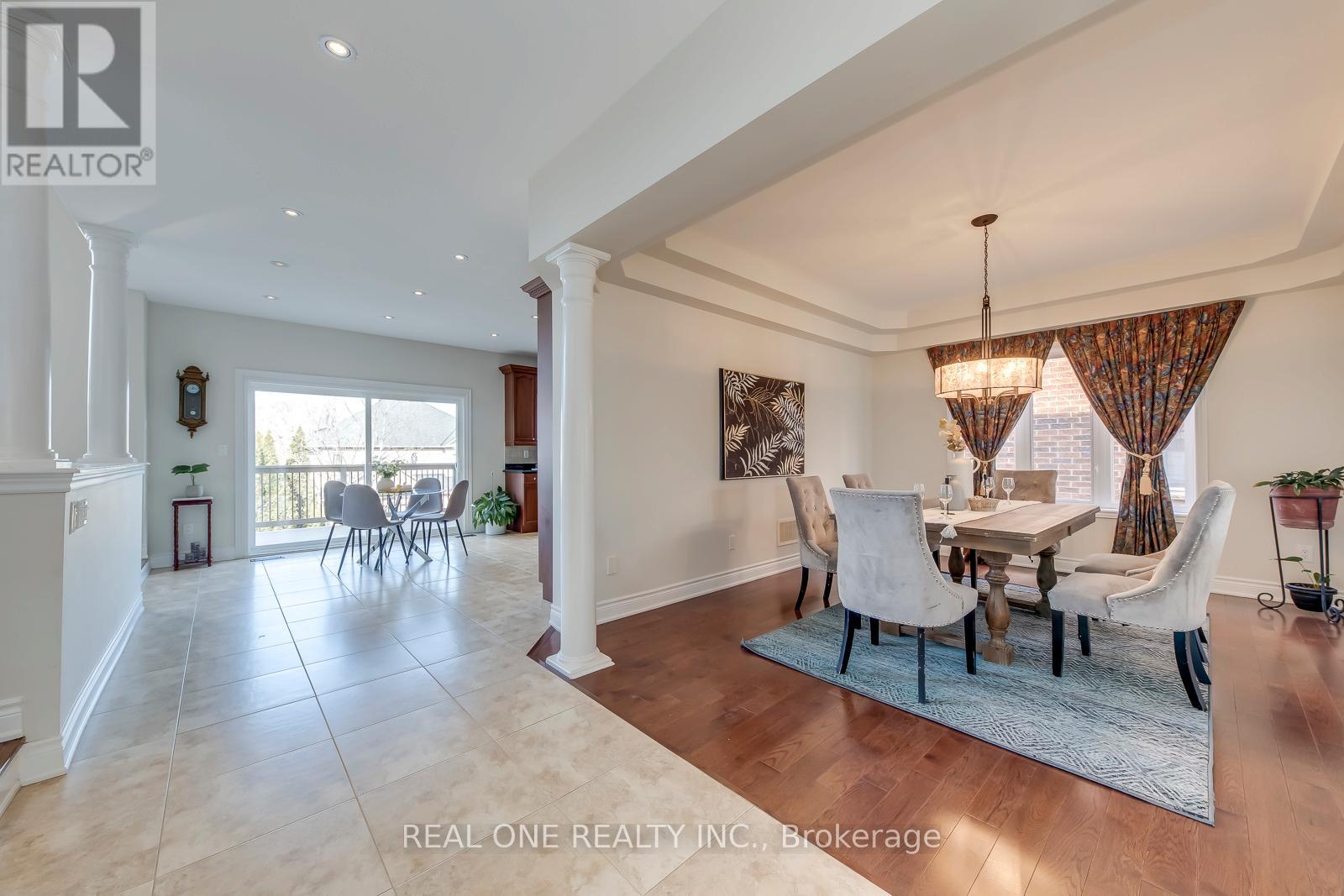 2361 Rideau Drive, Oakville, Ontario  L6H 7J8 - Photo 12 - W12981064