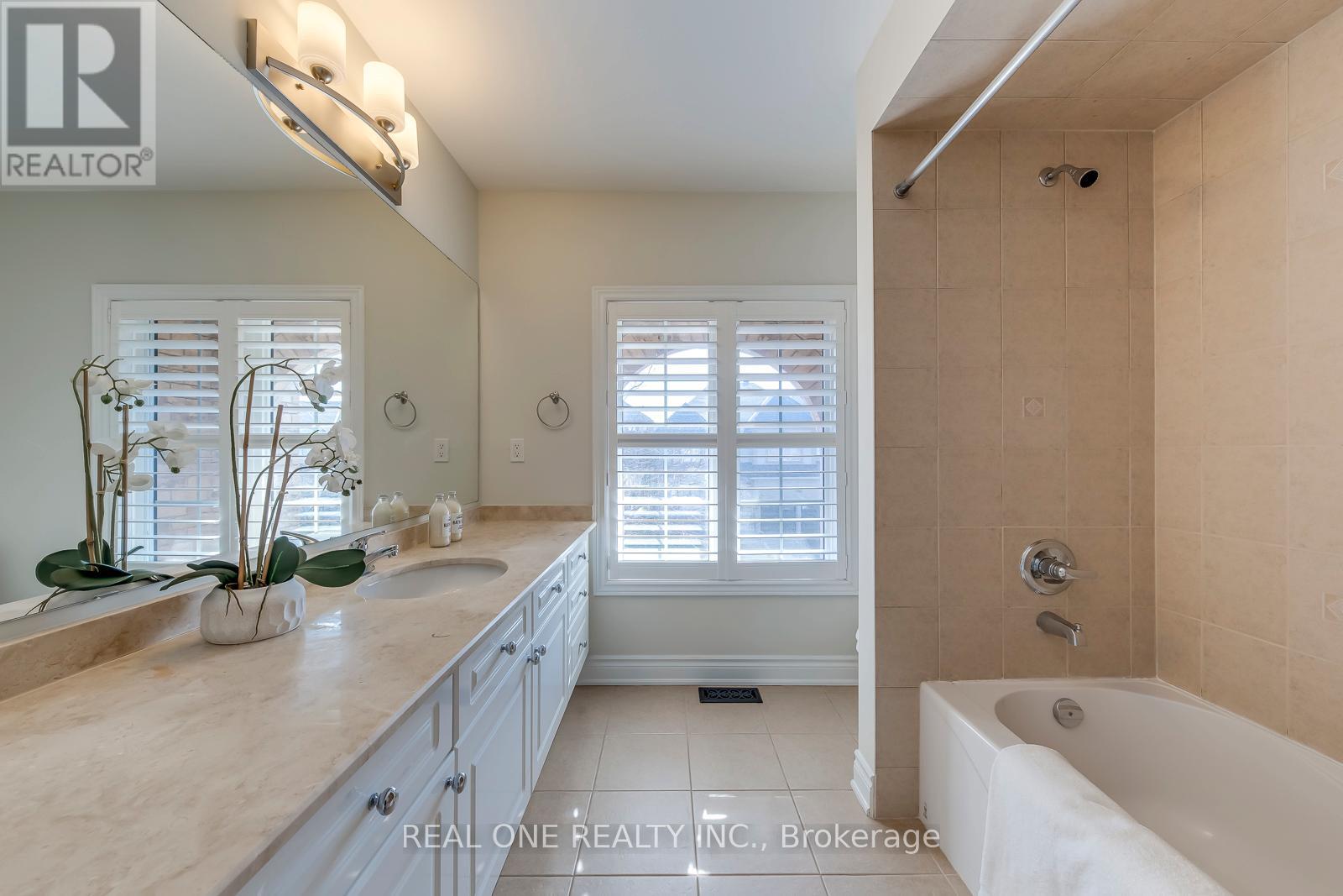 2361 Rideau Drive, Oakville, Ontario  L6H 7J8 - Photo 37 - W12981064