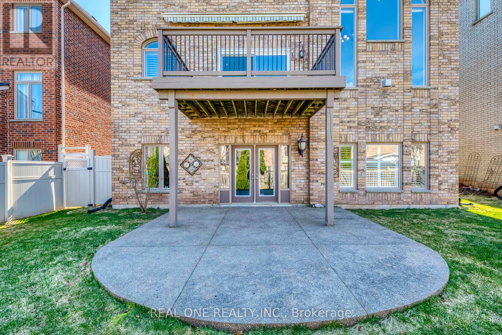 2361 Rideau Drive, Oakville, Ontario  L6H 7J8 - Photo 47 - W12981064