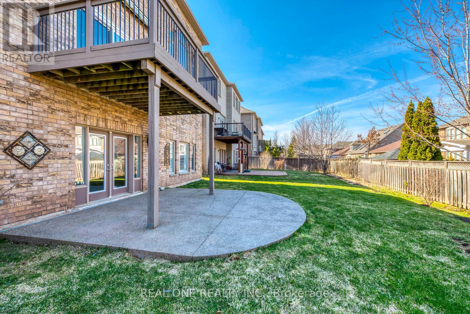 2361 Rideau Drive, Oakville, Ontario  L6H 7J8 - Photo 50 - W12981064