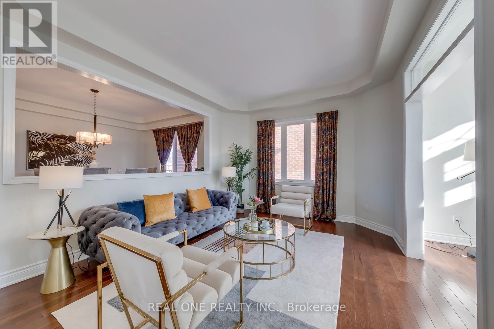 2361 Rideau Drive, Oakville, Ontario  L6H 7J8 - Photo 8 - W12981064