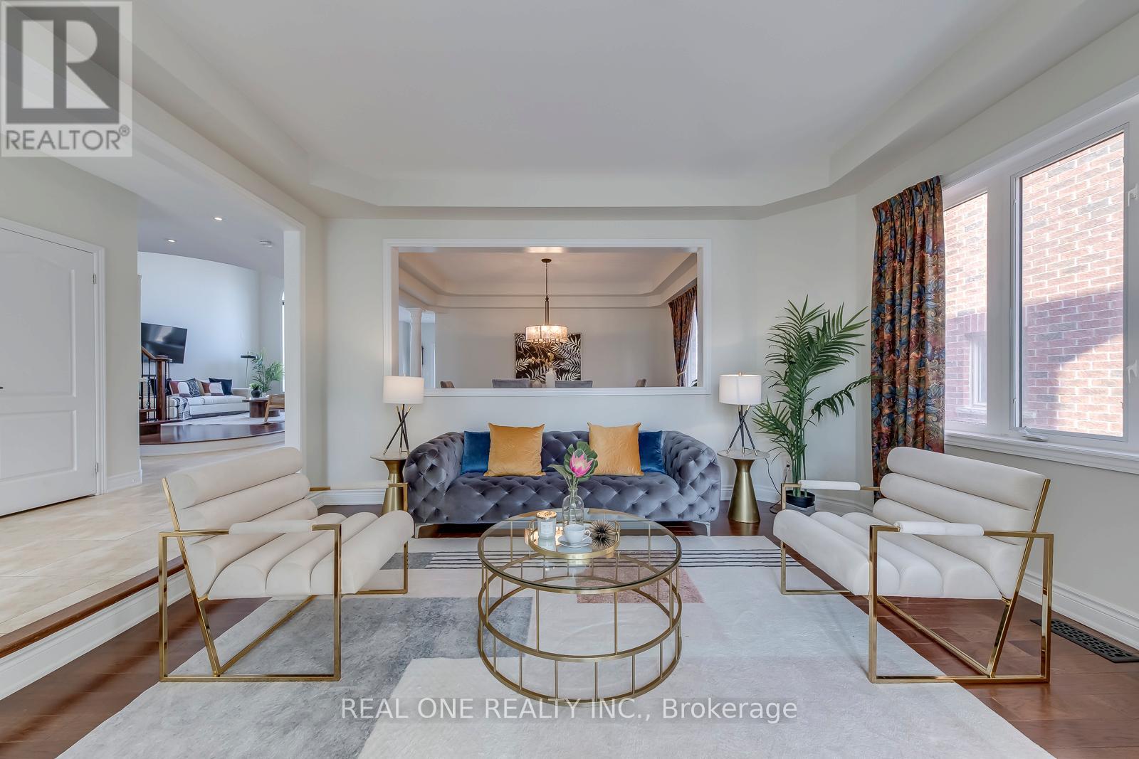 2361 Rideau Drive, Oakville, Ontario  L6H 7J8 - Photo 9 - W12981064