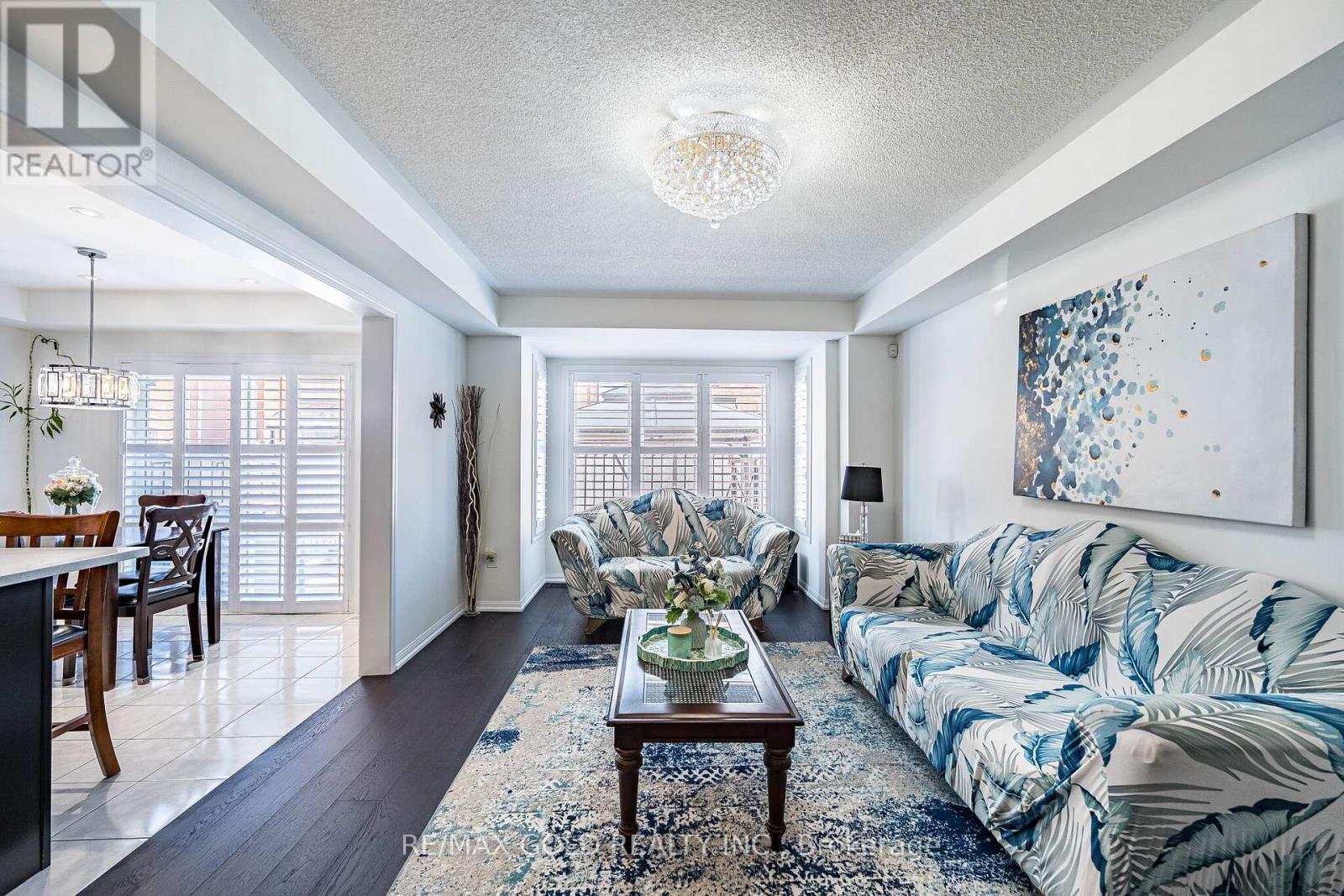 43 Arkwright Drive, Brampton, Ontario  L7A 0V2 - Photo 10 - W12981088