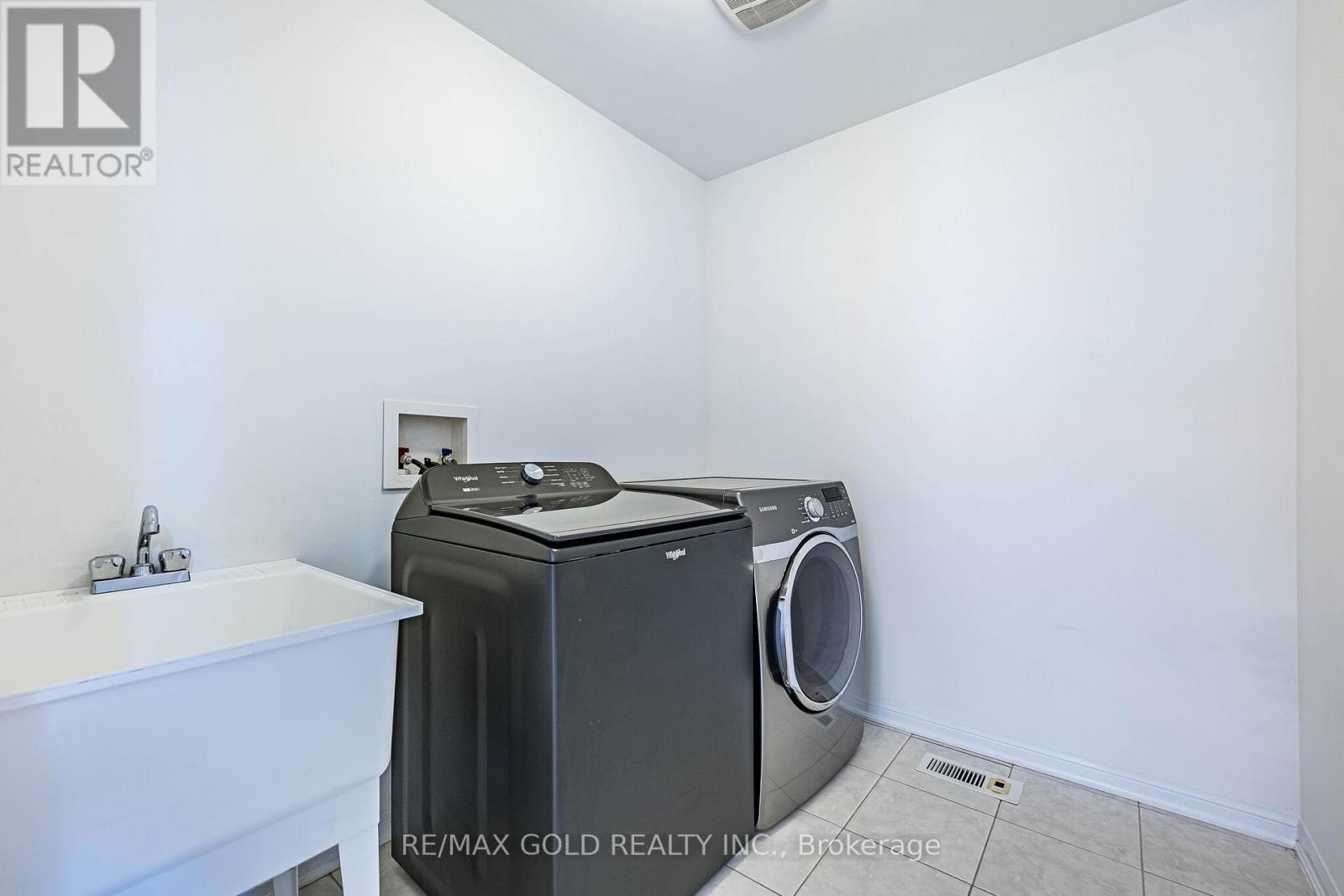 43 Arkwright Drive, Brampton, Ontario  L7A 0V2 - Photo 28 - W12981088