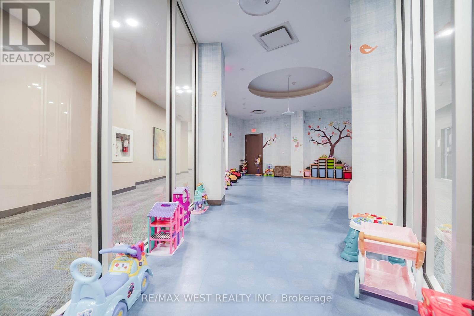 607 - 15 Legion Road, Toronto, Ontario  M8V 0A9 - Photo 13 - W12981094